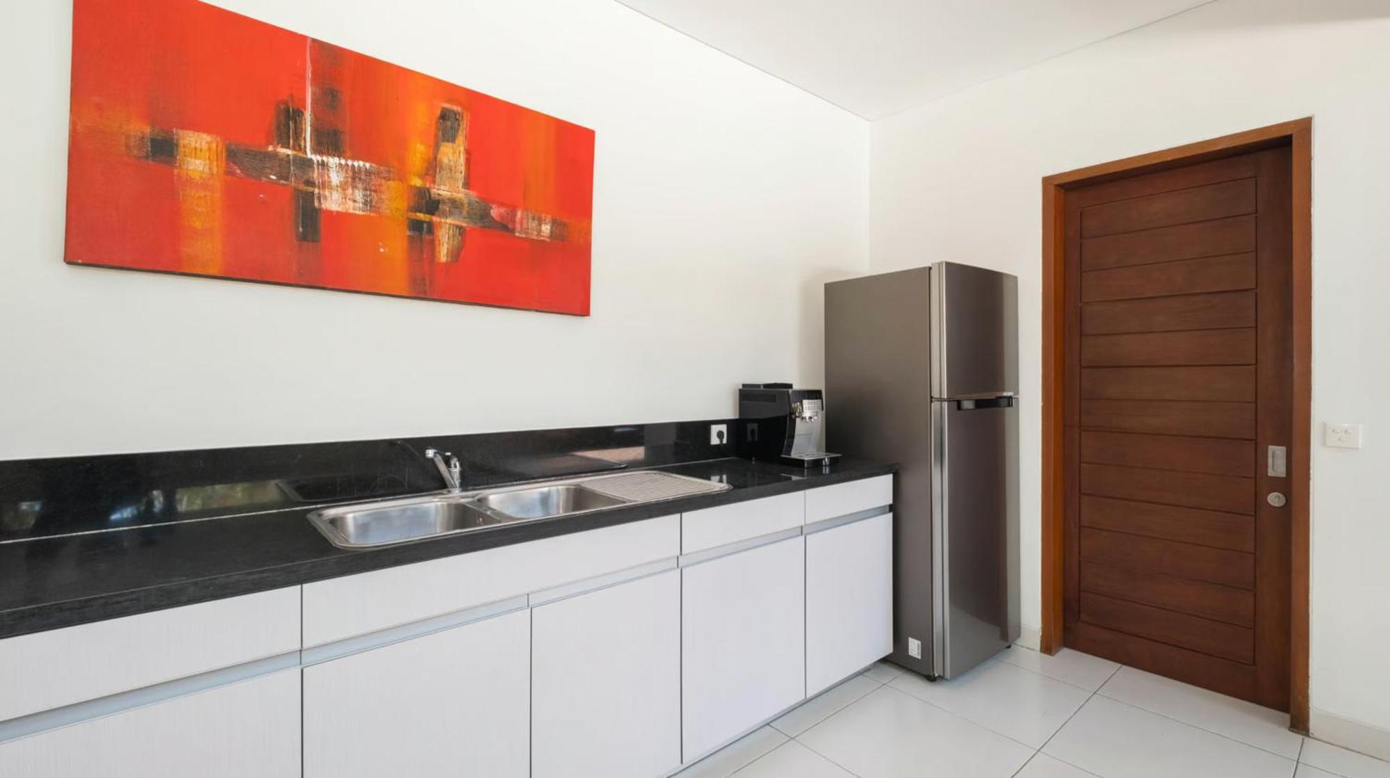 Kashantre Villa, Spacious 4 Bedroom Near Legian Seminyak (Bali)