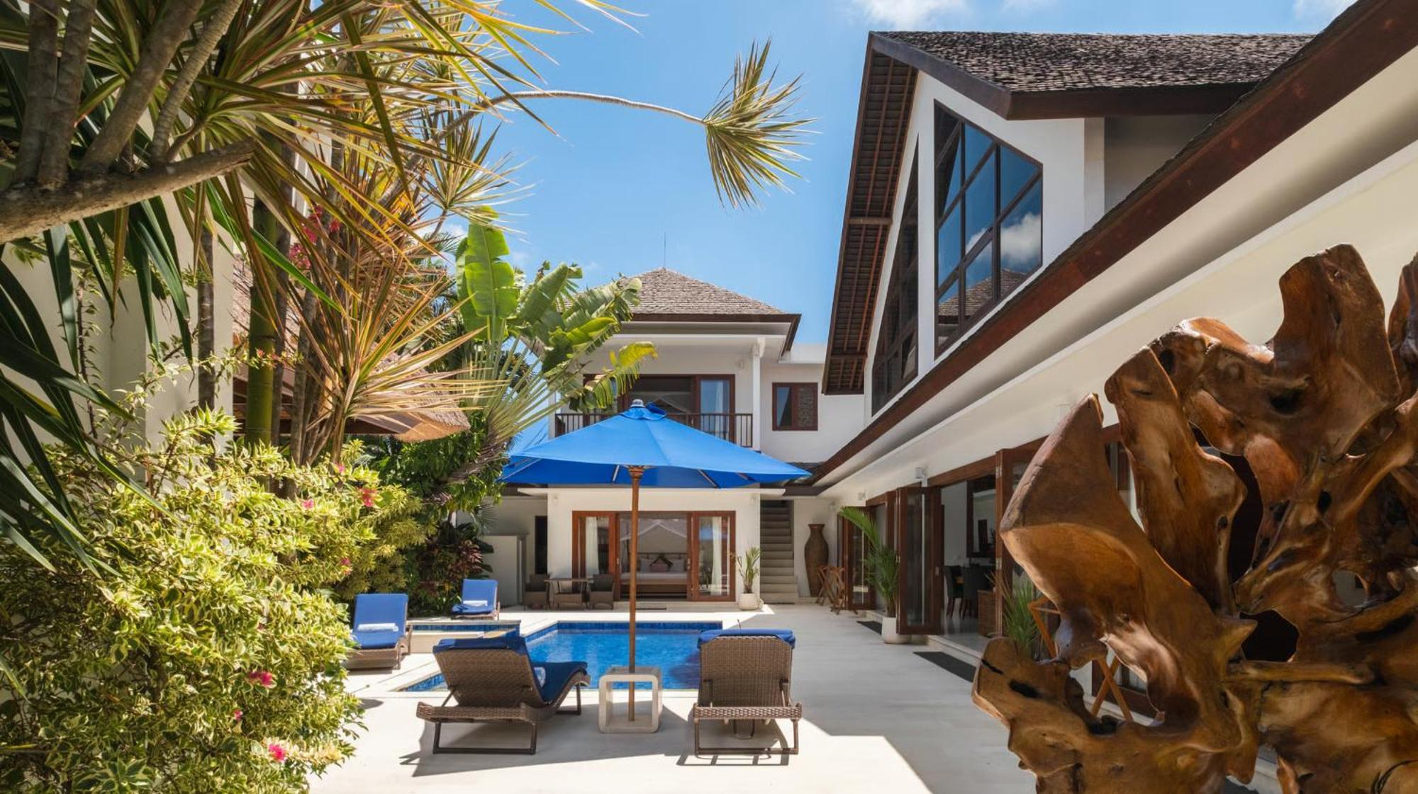 Kashantre Villa, Spacious 4 Bedroom Near Legian * Seminyak (Bali)